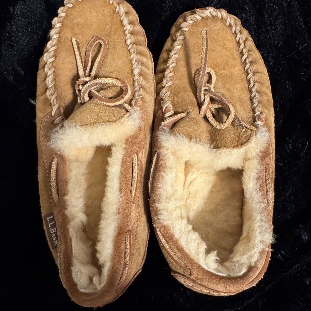 *SOLD* LL Bean Tan Suede Moccasin Slippers